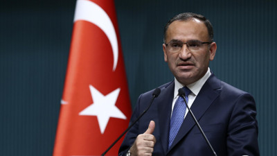 Adalet Bakanı Bekir Bozdağ'dan, İBB Başkanı Ekrem İmamoğlu'nun sözlerine ilişkin açıklama: Tehdit eden her zaman karşısında hukuku bulur
