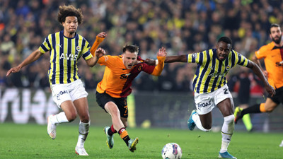 Galatasaray, Fenerbahçe'yi Kadıköy'de 3-0 yendi! İşte derbi maçtan özel kareler