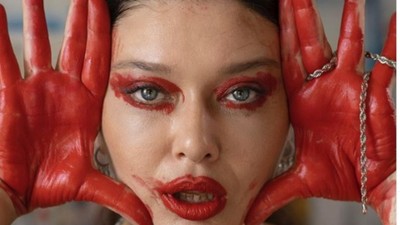 Nurgül Yeşilçay, kediler yüzünden komşularıyla papaz oldu