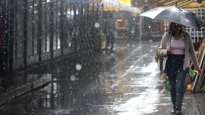 Meteoroloji o illerimizi turuncu ve sarı kodla uyardı! Sağanak ve fırtına alarmı verildi | 10 OCAK HAVA DURUMU