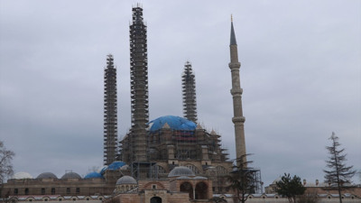 2021 yılında başlatılan çalışmalar kapsamında Edirne Selimiye Camii yenileniyor! Restorasyonu tamamlanan bölümler ibadet ve ziyarete açıldı