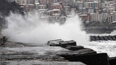 Meteoroloji uyardı: Sağanak yağmur ve fırtına geliyor! Şemsiyesiz dışarı çıkmayın