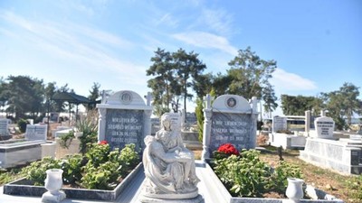 Antalya'ya yerleşen yabancıların aile mezarlığına ilgisi arttı! Çift kişilik 60 bin TL, 4 kişilik mezar 120 bin TL'den satılıyor