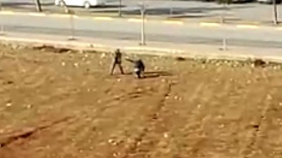 Motosikletle seyir eden fitness antrenörünü silahla vurdu: Saldırganın kaçtığı anlar kameraya böyle