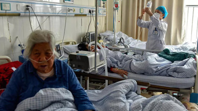 Çin'de 8 Aralık'tan bu yana yaklaşık 60 bin kişi koronadan hayatını kaybetti