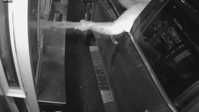 Amerika'da korkunç olay! Baristalık yapan genç kadını para uzatırken kaçırmaya çalıştı