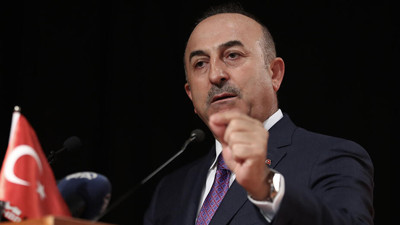 ABD'de Türk vatandaşlarıyla bir araya gelen Bakan Çavuşoğlu Rusya-Ukrayna savaşına dair açıklamalarda bulunurken Suriyeliler hakkında da konuştu