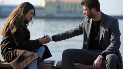 Kıvanç Tatlıtuğ sevenlerini korkuttu! Aile dizisi setinde rahatsızlanarak apar topar hastaneye kaldırıldı