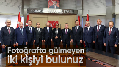 CHP'li 11 Büyükşehir Belediye başkanı CHP Lideri Kemal Kılıçdaroğlu'nu ziyaret etti! Hatıra fotoğrafında dikkat çeken detay