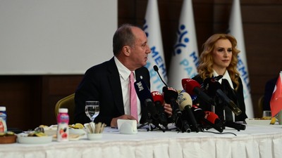 Memleket Partisi Genel Başkanı Muharrem İnce Ankara'da basın mensuplarıyla bir araya geldi