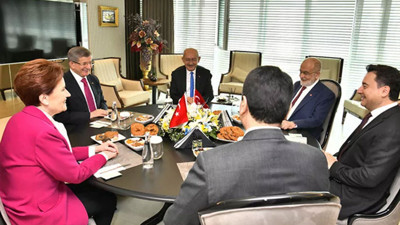 6'lı masa Türkiye'nin merakla beklediği soruyu 13 Şubat'ta açıklayacak! Millet ittifakının adayı kim olacak? Oklar Kılıçdaroğlu'nu gösteriyor