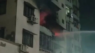 Hindistan’ın Jharkhand eyaletinde 13 katlı bir binada çıkan yangında 14 kişi öldü