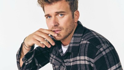 Kıvanç Tatlıtuğ'dan oğlu Kurt Efe ile yeni pozlar
