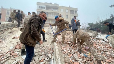 SON DAKİKA DEPREM: Maraş'taki depremin ardından akıllarda tek soru: Deprem nedeniyle tsunami olur mu?