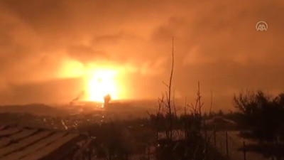 Son dakika haberleri... Kahramanmaraş'ta 7.4'lük deprem sonrası büyük bir yangın çıktı! İşte o anlar