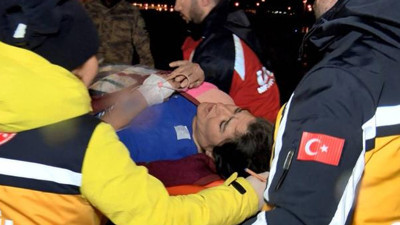 Depremde yaralananlar askeri kargo uçağı ile İstanbul'daki hastanelere sevk edildi