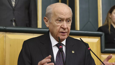 MHP lideri Bahçeli'den OHAL kararına destek ve 1 milyon lira yardım