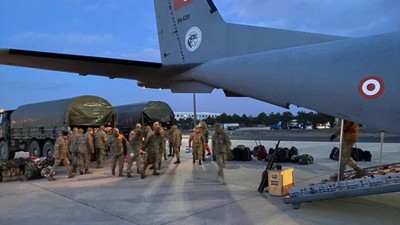 SON DAKİKA DEPREM: Gelibolu’daki 2’nci Kolordu İstihkâm Alay Komutanlığında görevleri askerler bölgeye gidiyor
