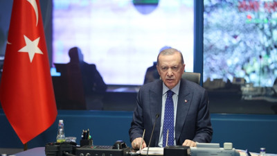 Son dakika deprem haberleri... Cumhurbaşkanı Recep Tayyip Erdoğan deprem bölgesinde: Askerimizi şerefsizlere meze yaptırmam
