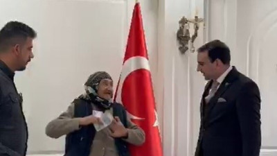 Kars'ta yaşayan 82 yaşındaki Şerefnaz nine yaşlılık maaşını depremzedelere bağışladı!