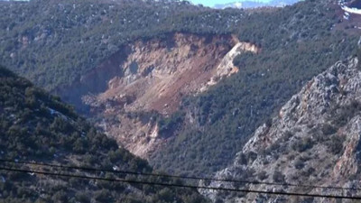 Deprem Gaziantep'te 2 dağı kavuşturdu! İşte dehşete düşüren o görüntü
