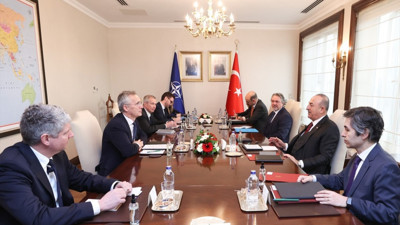 Dışişleri Bakanı Mevlüt Çavuşoğlu, Ankara’da NATO Genel Sekreteri Jens Stoltenberg ile ortak basın toplantısı düzenledi