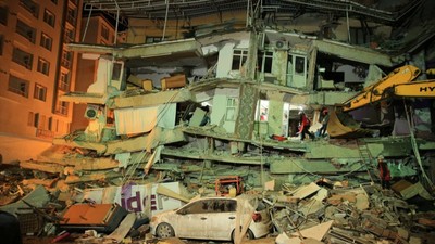 Depremzedelere destek ödemesi hesaplara yatıyor: 10 bin TL deprem yardımı için banka hesabı olmayanlar o yöntemle alabilecek