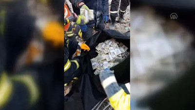 Gaziantep'te bir enkazdan 2 milyon dolar çıktı! İtfaiyeciler bavula doldurdu, polise teslim etti