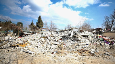 Bilim Kurulu Üyesi Tevfik Özlü’den deprem bölgesi için kritik toz uyarısı