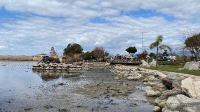 Fethiye’de korkutan görüntü! Deniz 10 metre çekildi