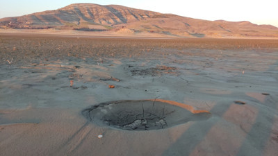 4,6 büyüklüğündeki deprem zeminde sıvılaşmaya neden oldu