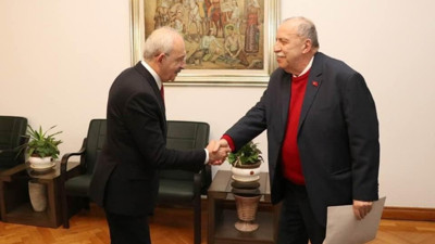 Son dakika haberleri...İYİ Parti Genel Başkanı Meral Akşener'in dosyaları elimde diyen Yaşar Okuyan Kemal Kılıçdaroğlu'yla fotoğraf paylaştı CHP'den kovuldu