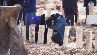 Kahramanmaraş merkezli depremlerde hayatını kaybedenlerin sayısı 43 bin 556'ya yükseldi
