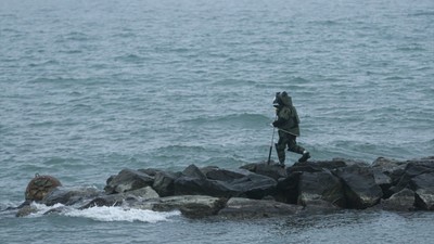 Ordu denizinde yabancı cisim paniği! Bomba uzmanlarınca çıkarıldı