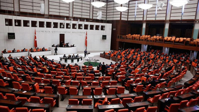 AK Parti, Afet Yeniden İmar Fonu kurulmasına ilişkin yasa teklifini TBMM Başkanlığı'na sundu