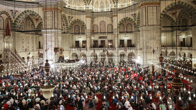Hangi kanalda saat kaçta kandil programı var?
