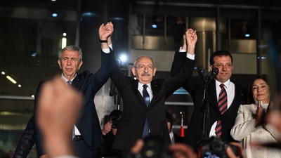 İBB Başkanı Ekrem İmamoğlu ve ABB Başkanı Mansur Yavaş'tan ilk mesajlar