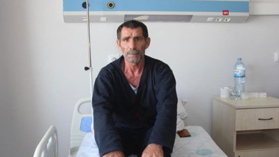 Depreme Malatya'da yakalanan vatandaş yaşadıklarını anlatırken gözyaşlarına hakim olamadı: Kapılar kilitlenince çıkamadık