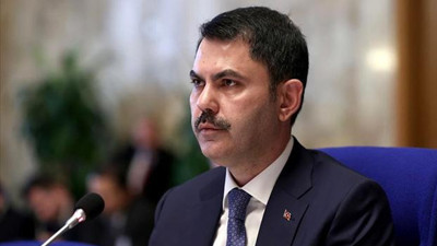 Çevre Şehircilik ve İklim Değişikliği Bakanı Murat Kurum orta hasarlı binaların da yıkılacağını söyledi