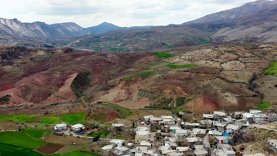 Adıyaman'ın Tut ilçesinde depremlerin ardından komşu olan iki köyün manzarası değişti