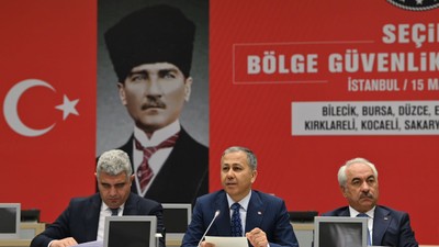 Marmara Bölgesi Seçim Güvenliği Toplantısı AFAD İstanbul İl Başkanlığı'nda gerçekleştirildi! "601 bin 251 personel görevde..."