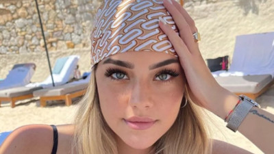 Survivor yarışmasıyla tanınan Aycan Yanaç tesettüre girdi! Fotoğrafa binlerce beğeni geldi