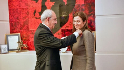 Öldürülen eski Diyarbakır Barosu Başkanı Tahir Elçi’nin eşi Türkan Elçi CHP’ye katıldı