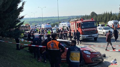 Son dakika! TEM'de zincirleme kaza: 6 ölü, 3 yaralı