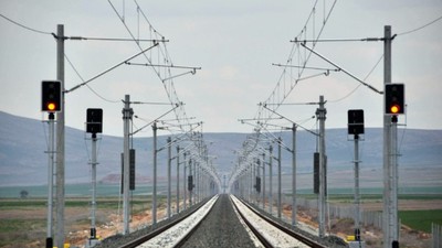 TCDD'den vatandaşlara 'yüksek gerilim' uyarısı: 27 bin 500 volt verilecek