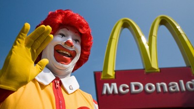 McDonald's'ın ABD ofislerini geçici olarak kapattığı, işten çıkarmalara hazırlandığı belirtildi