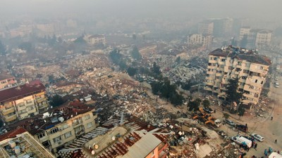 14 Mayıs seçimlerine ilişkin incelemelerde bulunmak üzere YSK deprem gölgesinde gidiyor