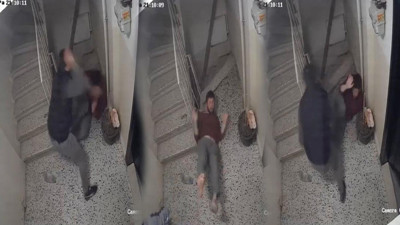 Kadıköy'de evden çıkmak istemeyen kiracı ev sahibinin gönderdiği kişiler tarafından dövüldü! O anlar kamerada