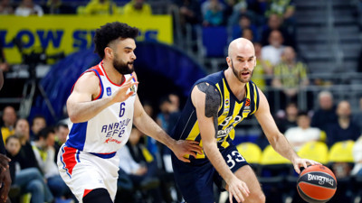 Fenerbahçe Beko kazandı Anadolu Efes'in play-off şansı kalmadı