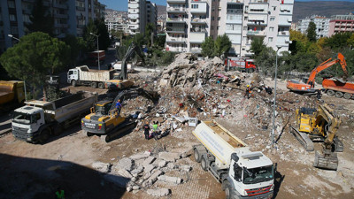 İzmir depreminde yıkılan bina için belediye görevlilerinin de hapsi istendi